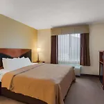 Quality Inn & Suites Chambersburg
