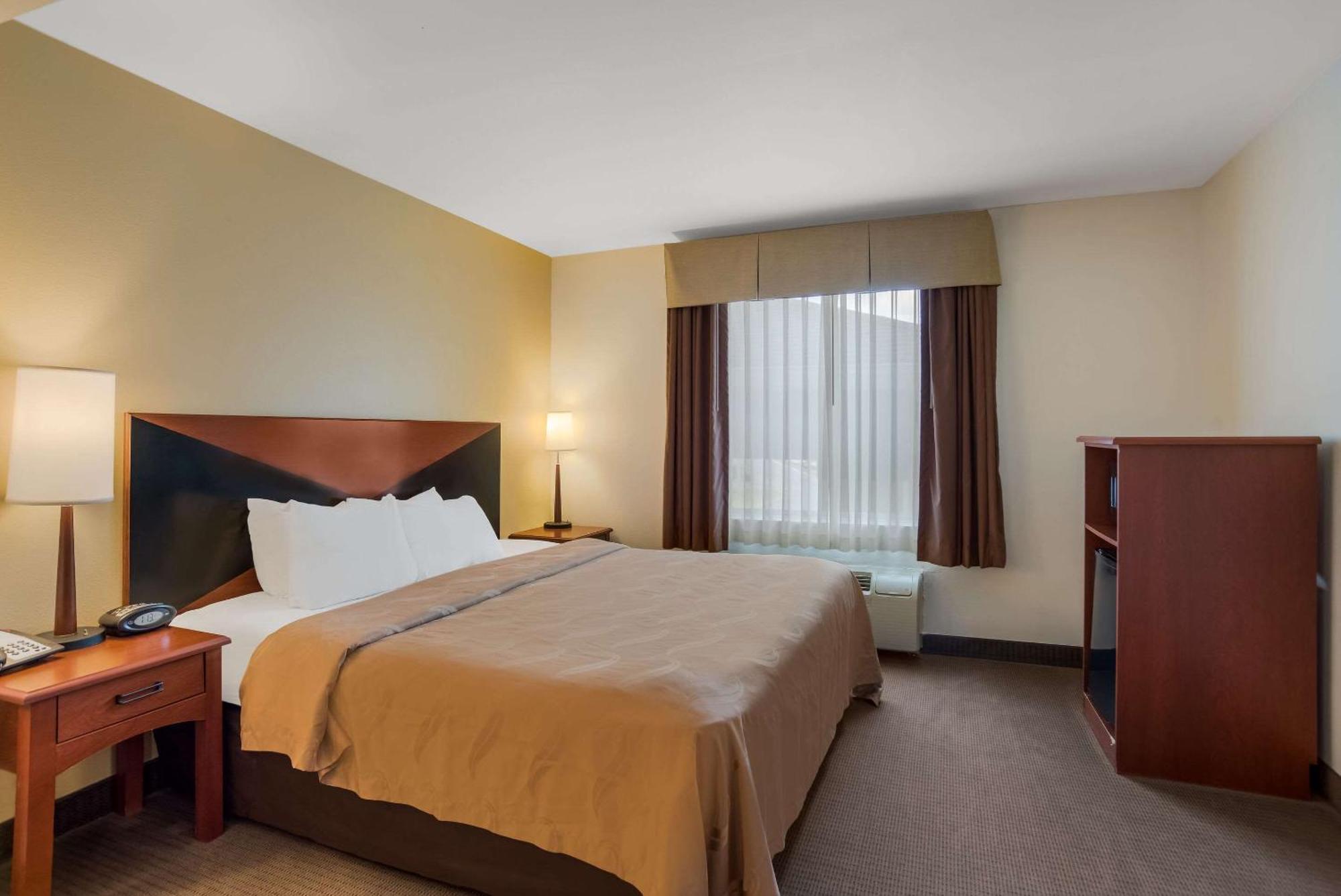 Quality & Hotel 3*